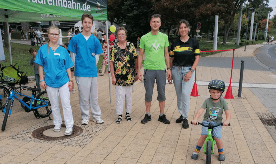 Sommer-Rückblick: Förderverein Radrennbahn Merseburg und Landesverband Radsport Sachsen-Anhalt beleben regionale Feste mit Fahrrad-Parcours und E-Cycling