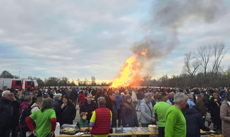2. Osterfeuer 2026 auf der Merseburger Radrennbahn Unglaublicher Zuspruch